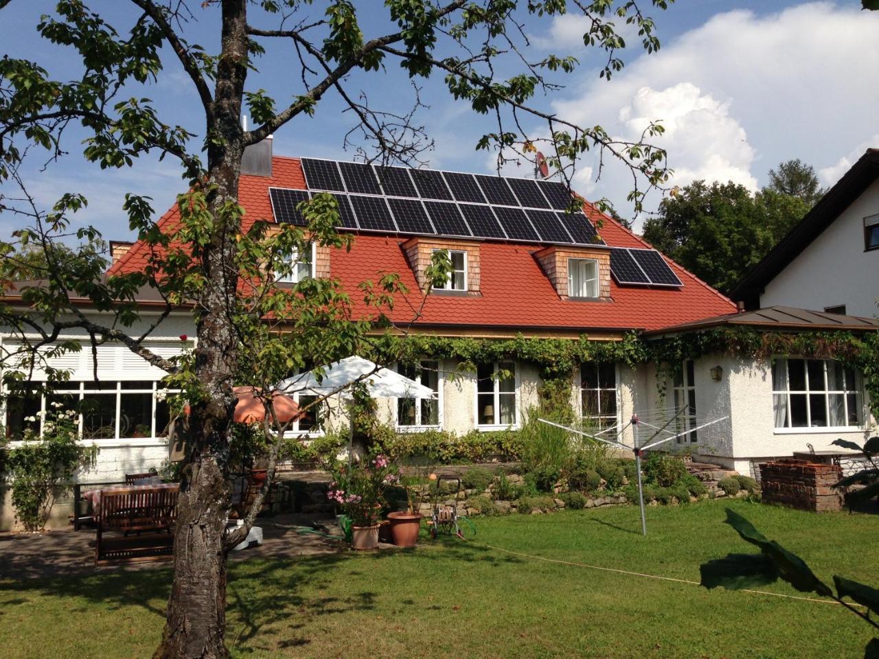 Ferienwohnung München- Pullach, Wohnen im Grünen Exterior foto